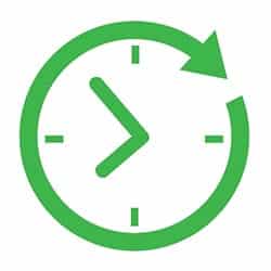 Une horloge verte sur fond blanc, avec une flèche symbolisant le temps qui passe